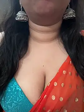 Snapshot of Akhi_Akshaya chatting on 01-08-25, 06:09 Akhi Akshaya online show from 01-08-25, 06:09