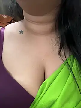 Snapshot of Akhi_Akshaya chatting on 01-11-25, 09:25 Akhi Akshaya online show from 01-11-25, 09:25