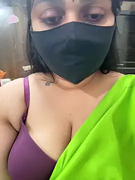 Snapshot of Akhi_Akshaya chatting on 01-12-25, 09:40 Akhi Akshaya online show from 01-12-25, 09:40