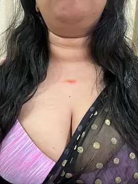 Snapshot of Akhi_Akshaya chatting on 01-25-25, 07:07 Akhi Akshaya online show from 01-25-25, 07:07