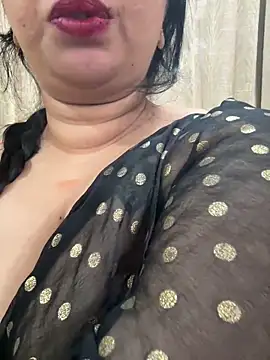 Snapshot of Akhi_Akshaya chatting on 01-25-25, 10:39 Akhi Akshaya online show from 01-25-25, 10:39