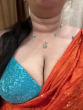 Snapshot of Akhi_Akshaya chatting on 02-01-25, 07:23 Akhi Akshaya online show from 02-01-25, 07:23