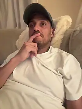 Snapshot of Matdeanslavenh chatting on 10-25-25, 12:40 Matdeanslavenh online show from 10-25-25, 12:40