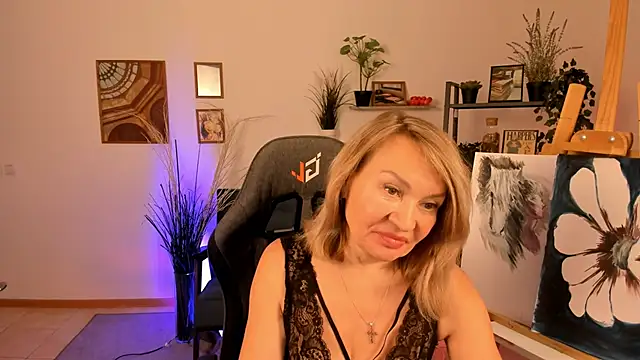 RosalindaFortuna online show from 01-16-25, 10:42