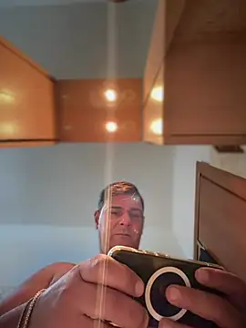 Snapshot of SecretlyDD chatting on 02-03-26, 09:47 SecretlyDD online show from 02-03-26, 09:47