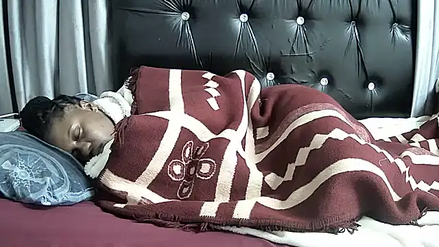 Browncaramel1999 online show from 05-27-26, 01:57