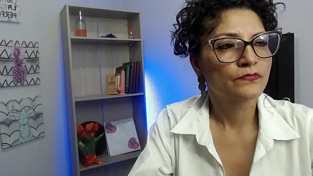 Snapshot of arianna_ros3 chatting on 01-11-25, 07:05 arianna ros3 online show from 01-11-25, 07:05