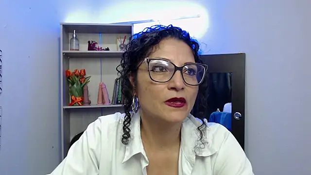Snapshot of arianna_ros3 chatting on 02-01-25, 10:23 arianna ros3 online show from 02-01-25, 10:23