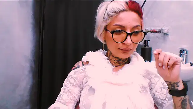 Lucky Deniz online show from 11-22-25, 11:31