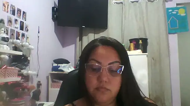 Paolaa hoot online show from 02-23-25, 09:37