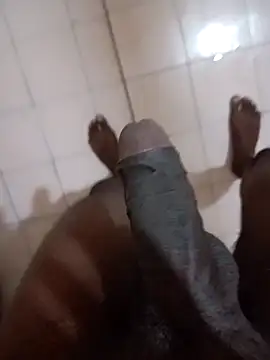 Snapshot of tharu111111 chatting on 01-18-25, 10:49 tharu111111 online show from 01-18-25, 10:49