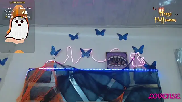 Roxan Fox- online show from 10-28-25, 03:21