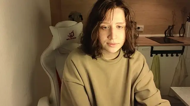 Snapshot of whatamarrie chatting on 12-23-24, 10:12 whatamarrie online show from 12-23-24, 10:12