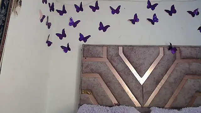 Anny Fox- online show from 04-24-26, 04:04