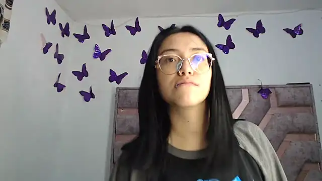 Snapshot of Anny_Fox- chatting on 05-09-26, 01:44 Anny Fox- online show from 05-09-26, 01:44