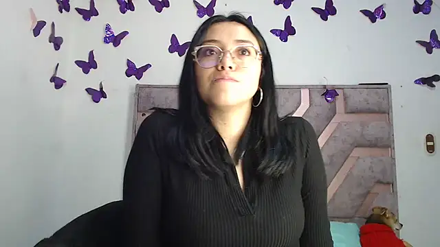 Snapshot of Anny_Fox- chatting on 05-12-26, 02:52 Anny Fox- online show from 05-12-26, 02:52