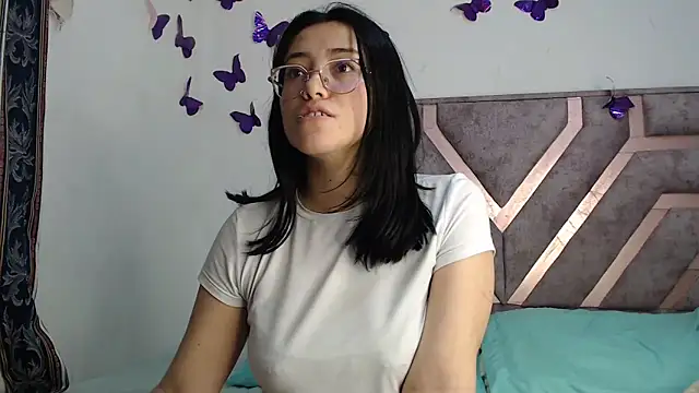 Snapshot of Anny_Fox- chatting on 05-15-26, 01:45 Anny Fox- online show from 05-15-26, 01:45