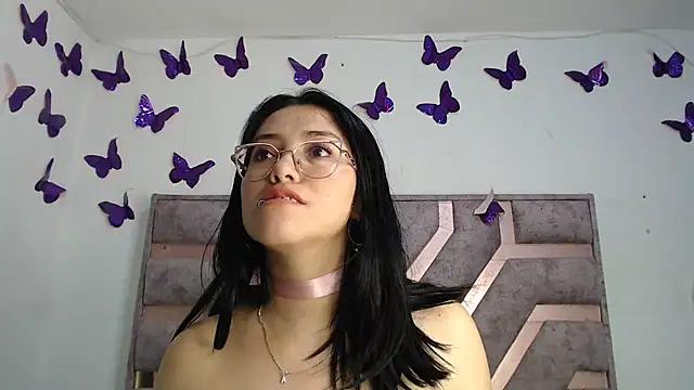 Snapshot of Anny_Fox- chatting on 06-05-26, 06:52 Anny Fox- online show from 06-05-26, 06:52