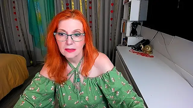 Fire-Fox-One online show from 04-23-26, 06:32