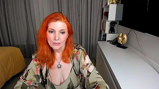 Snapshot of Fire-Fox-One chatting on 04-26-26, 07:22 Fire-Fox-One online show from 04-26-26, 07:22