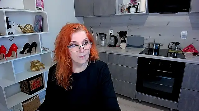 Snapshot of Fire-Fox-One chatting on 05-11-26, 06:05 Fire-Fox-One online show from 05-11-26, 06:05