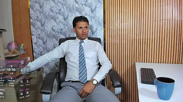 Hideintheoffice online show from 03-25-26, 01:06