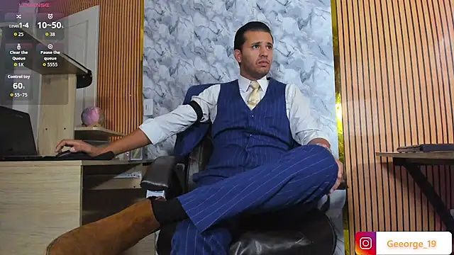 Hideintheoffice online show from 04-17-26, 11:46