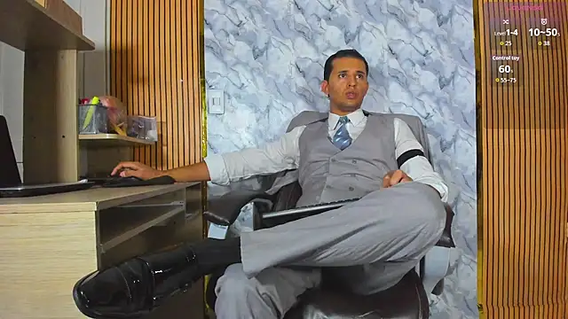 Hideintheoffice online show from 06-12-26, 12:53