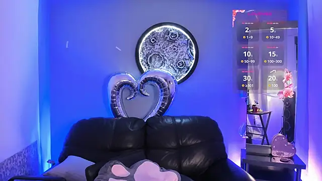 Camillesanto online show from 02-13-25, 01:40