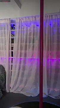 baobaomiqi linger online show from 11-22-25, 01:59