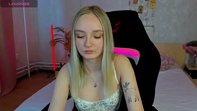 Cheryl  Brown online show from 03-04-25, 04:06