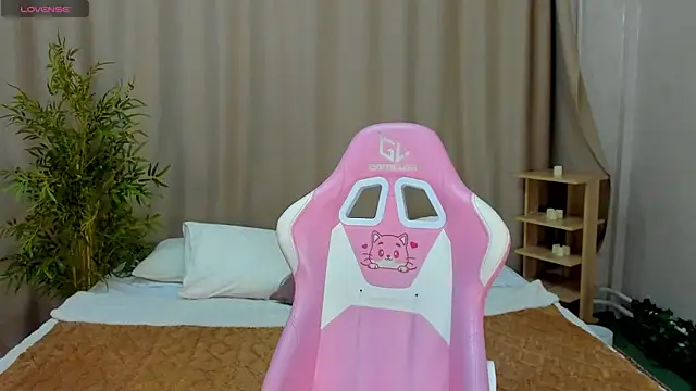 Cheryl  Brown online show from 01-09-26, 01:30