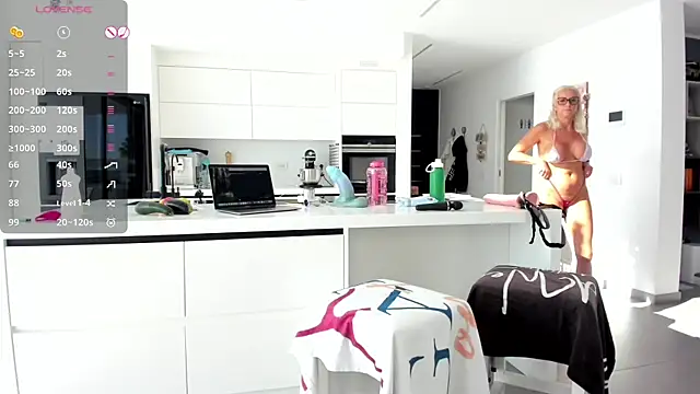 Snapshot of gaiaontop chatting on 11-29-25, 02:42 gaiaontop online show from 11-29-25, 02:42