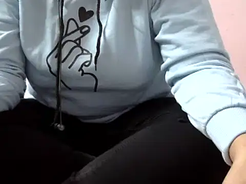 Housewife12 online show from 02-05-25, 10:41