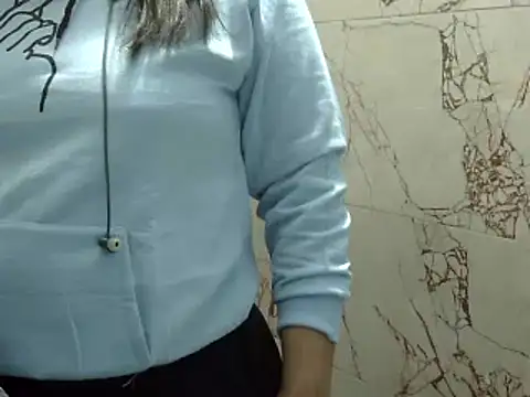 Housewife12 online show from 02-05-25, 01:54