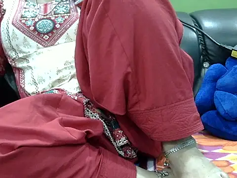 Housewife12 online show from 10-08-25, 07:28