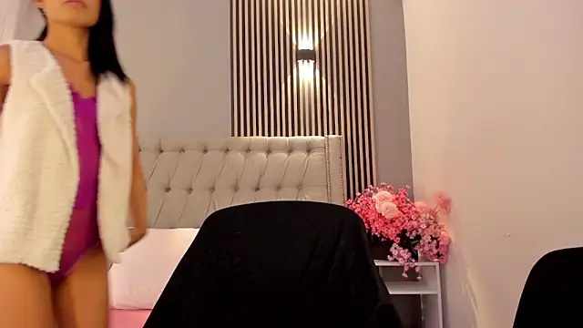 BrithanySummer online show from 11-29-25, 04:15