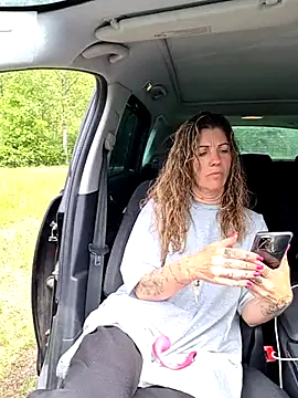 sansan2411 online show from 04-22-26, 12:18