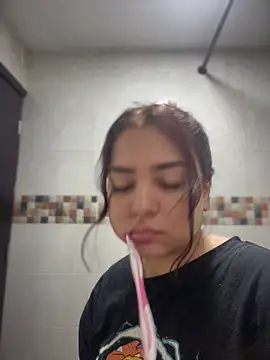 Ema kraus online show from 06-20-26, 06:44
