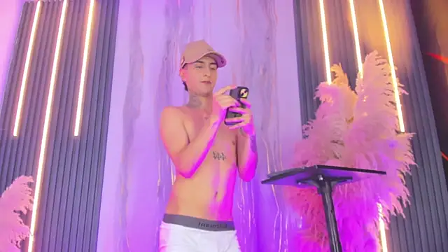 Angel xxx online show from 05-11-26, 08:17