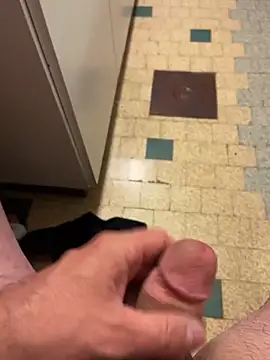 Snapshot of mikiss789 chatting on 11-15-25, 06:00 mikiss789 online show from 11-15-25, 06:00