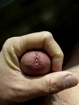 Snapshot of mikiss789 chatting on 11-30-25, 04:49 mikiss789 online show from 11-30-25, 04:49