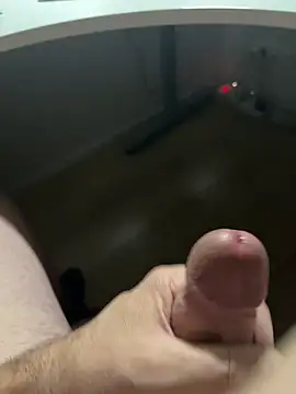 Snapshot of mikiss789 chatting on 12-16-25, 05:18 mikiss789 online show from 12-16-25, 05:18