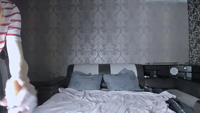 Agnes Allenn online show from 11-26-25, 09:43