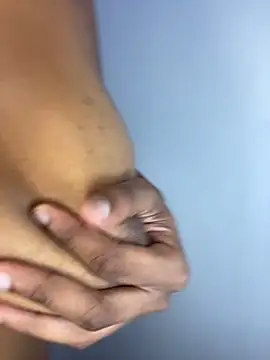 Snapshot of teddy04 chatting on 02-13-25, 06:27 teddy04 online show from 02-13-25, 06:27