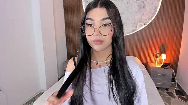 RoseCassie online show from 05-15-26, 01:29