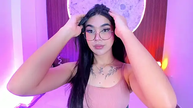RoseCassie online show from 05-27-26, 01:19