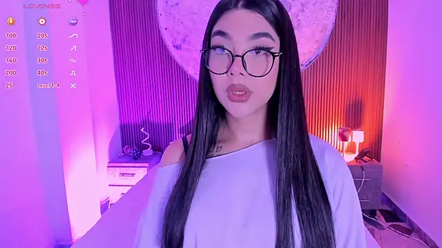 Snapshot of RoseCassie chatting on 06-16-26, 01:25 RoseCassie online show from 06-16-26, 01:25