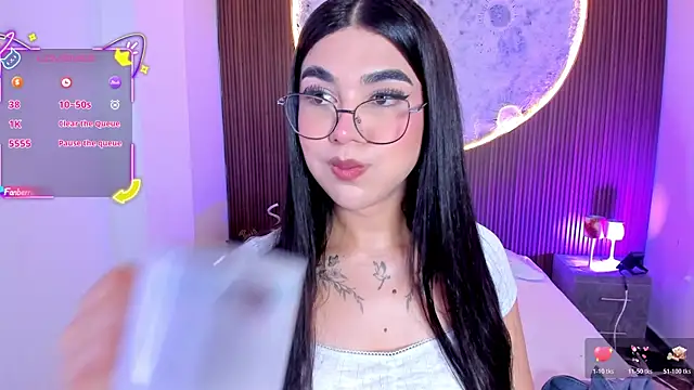 Snapshot of RoseCassie chatting on 07-11-26, 01:25 RoseCassie online show from 07-11-26, 01:25