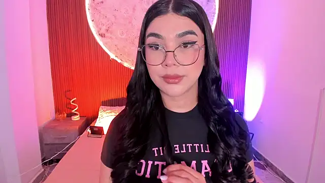 Snapshot of RoseCassie chatting on 07-18-26, 12:53 RoseCassie online show from 07-18-26, 12:53